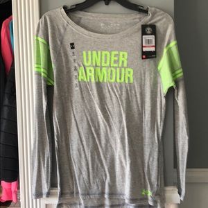 NWT XS Under Armour Long Sleeve